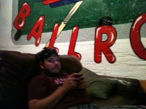 Hooch promotes via text message before the show